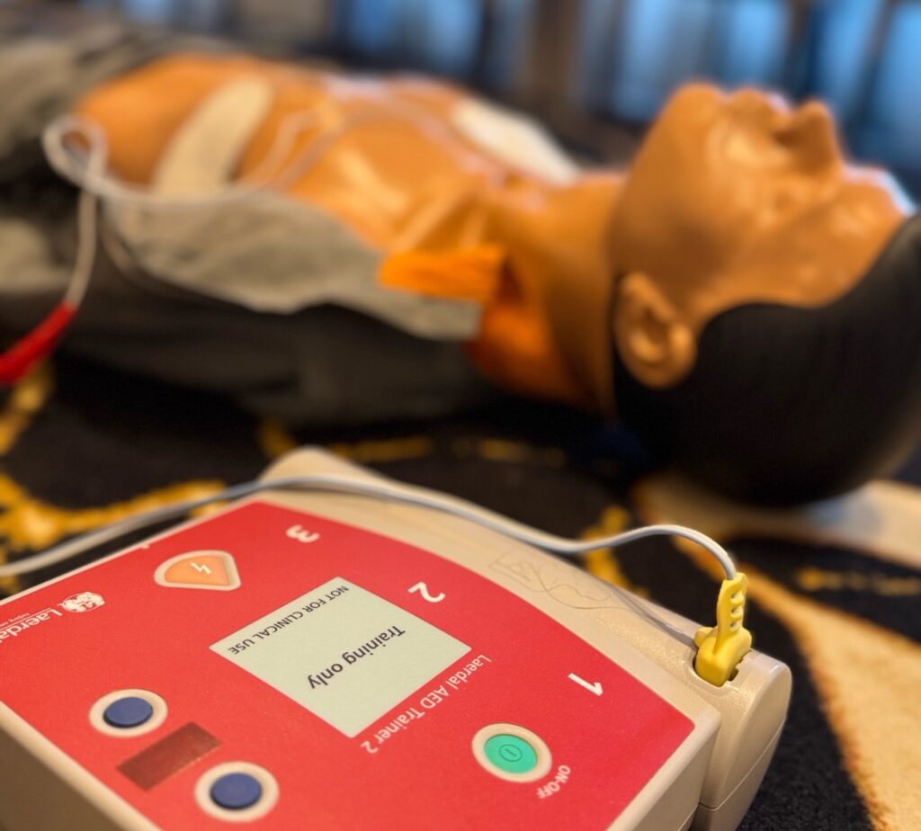 Formation AFGSU 2: Maîtrisez l'utilisation du défibrillateur